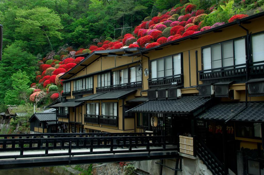 Kurokawa Onsen Yama No Yado Shinmeikan Минамиогуни Экстерьер фото